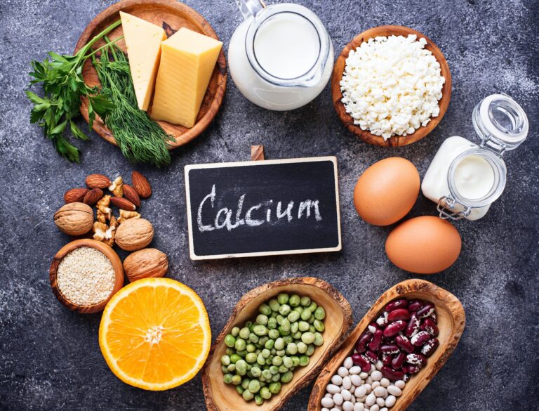 Ensemble d'aliments riches en calcium.